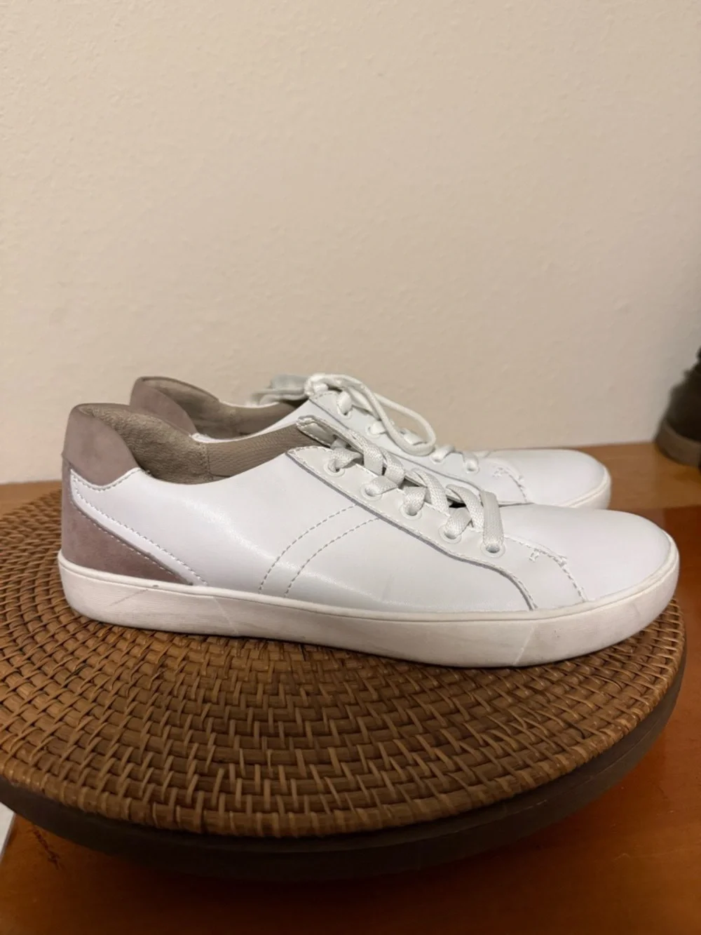 Naturalizer women’s white
